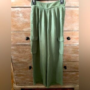Aerie Olive green cargo gauze like wide leg Pants